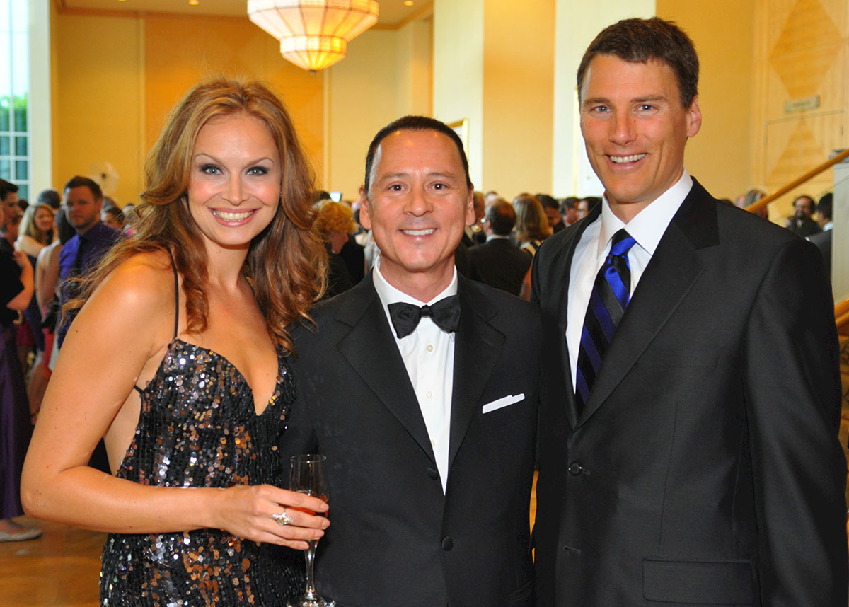 Sonya Salomaa, Leo Awards President Walter Daroshin & Vancouver Mayor Gregor Robertson
